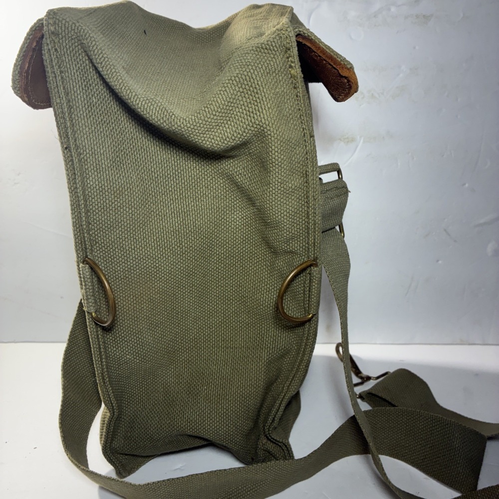 Vintage Military Canvas Shoulder bag Gas Mask M51 Belgian Army - Picture 2 of 5